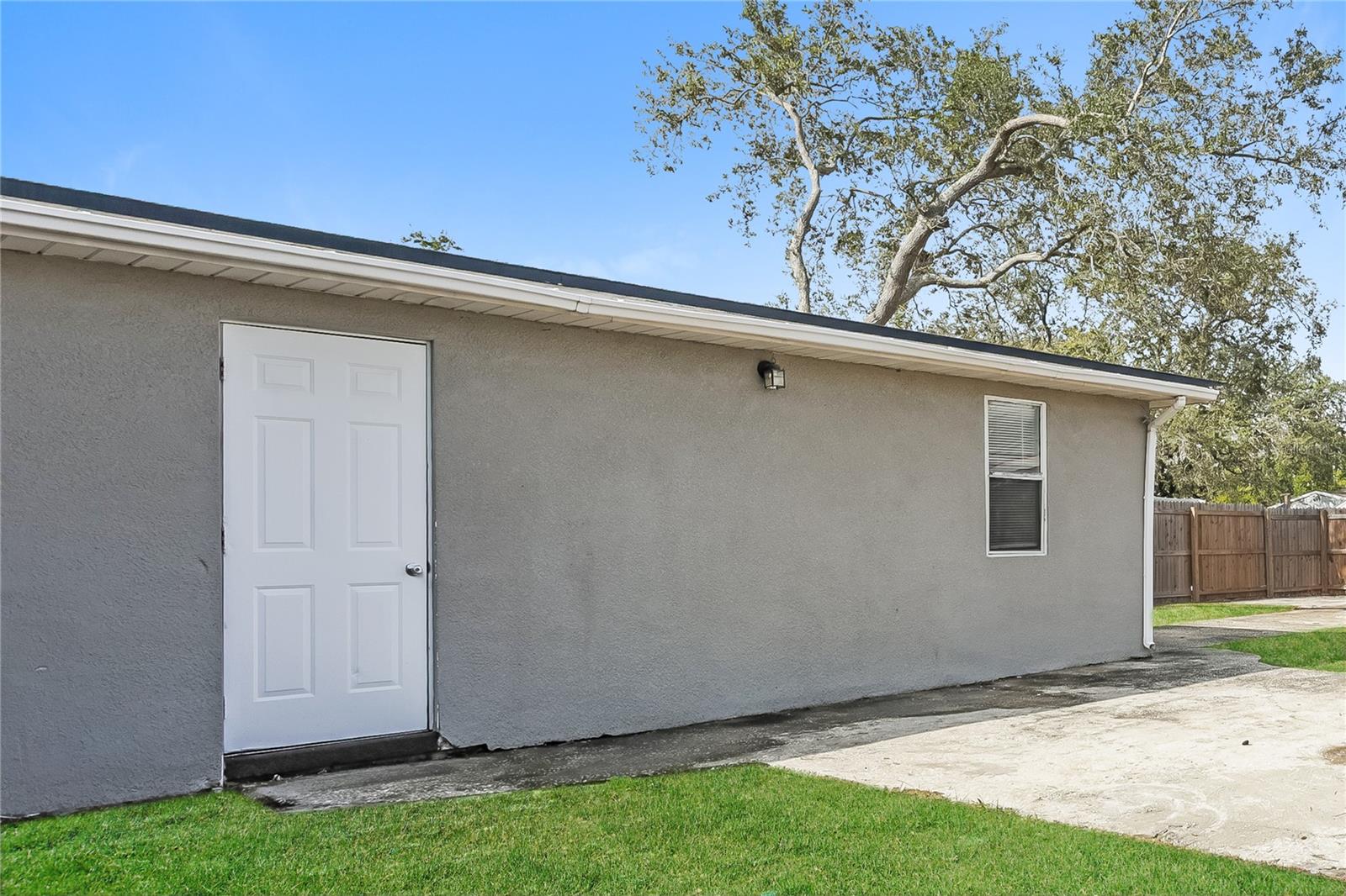 Image 14 of 16 For 4917 Emerson Avenue S