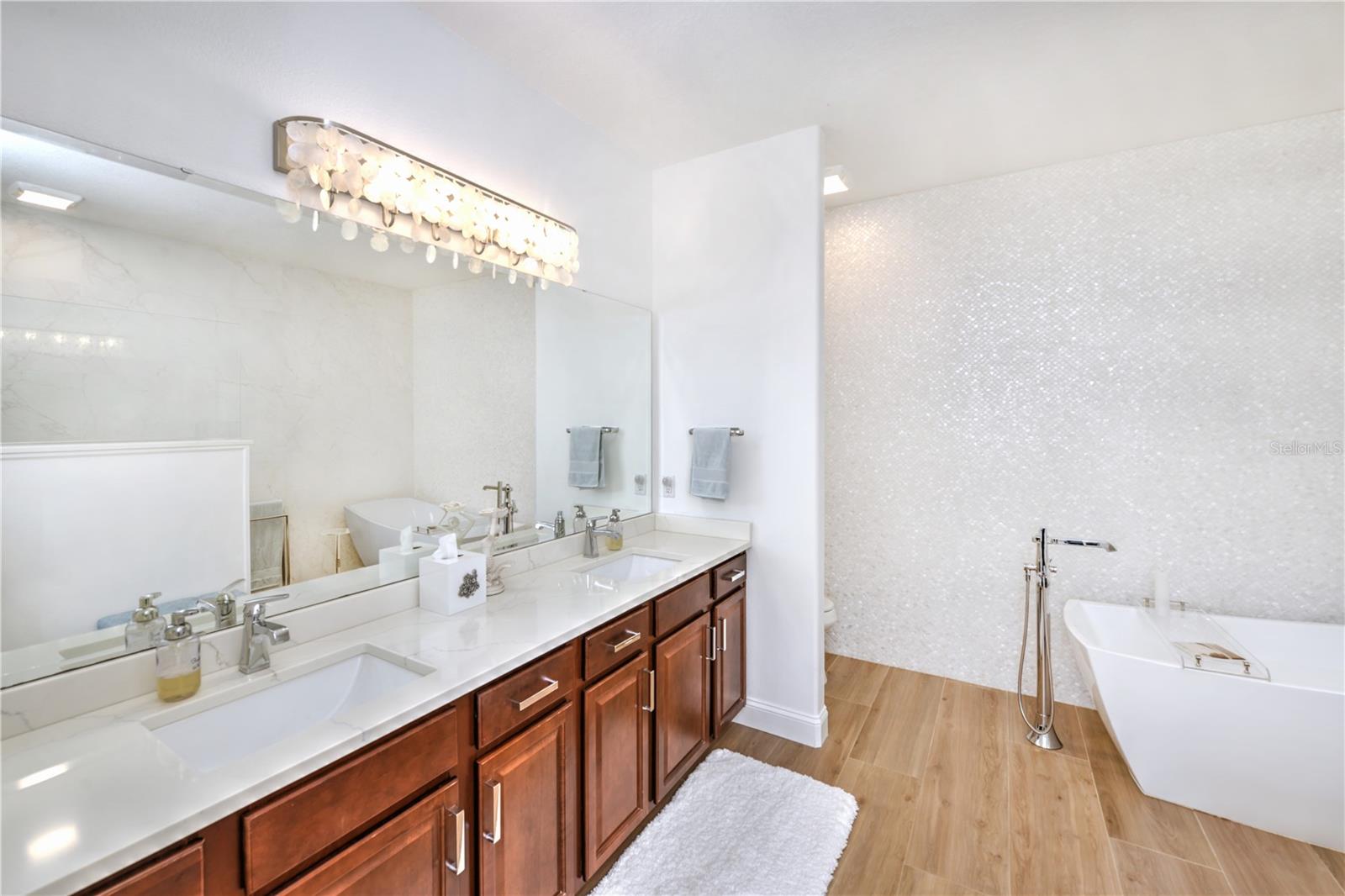 Image 30 of 47 For 3447 Luna Bella Lane