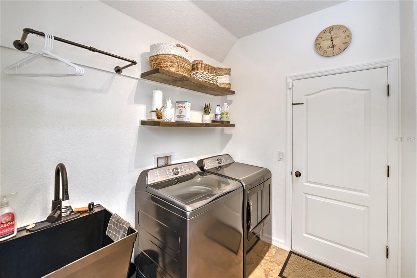 Image 35 of 47 For 3447 Luna Bella Lane