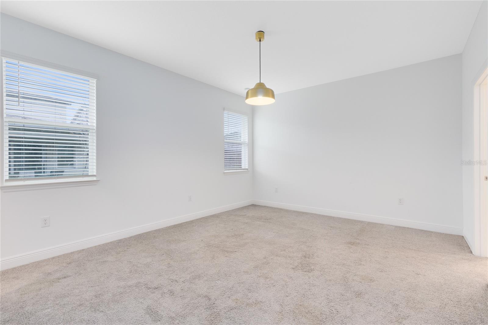 Image 10 of 29 For 19331 Banfield Place