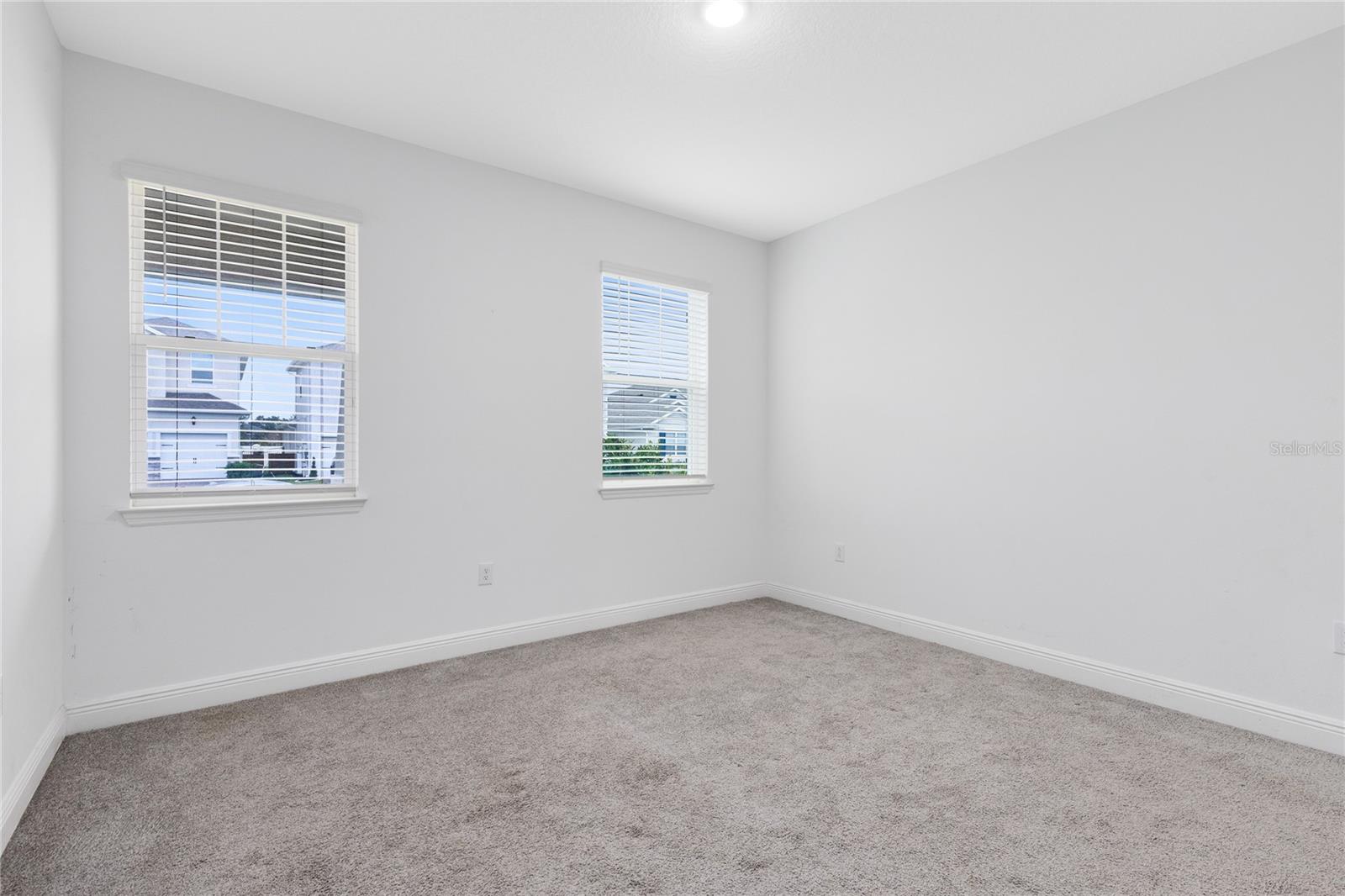 Image 17 of 29 For 19331 Banfield Place