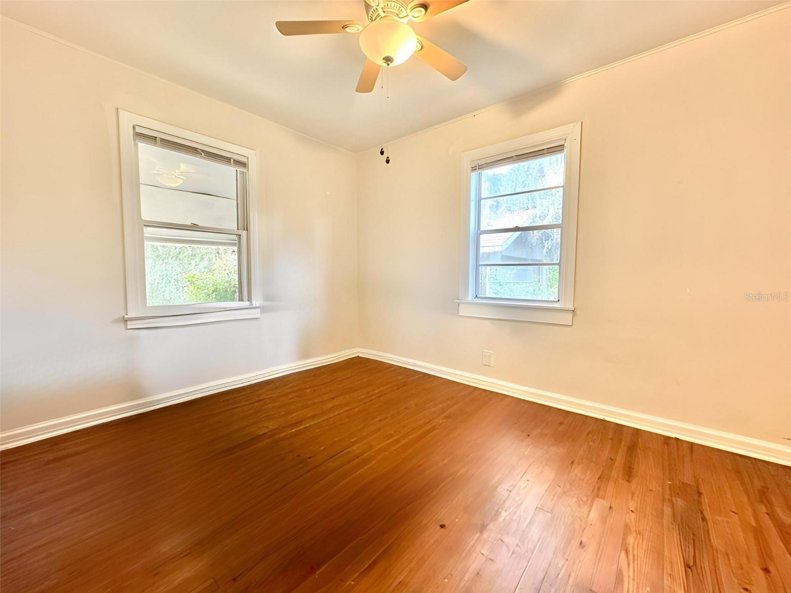 Image 12 of 16 For 916 Wisconsin Avenue