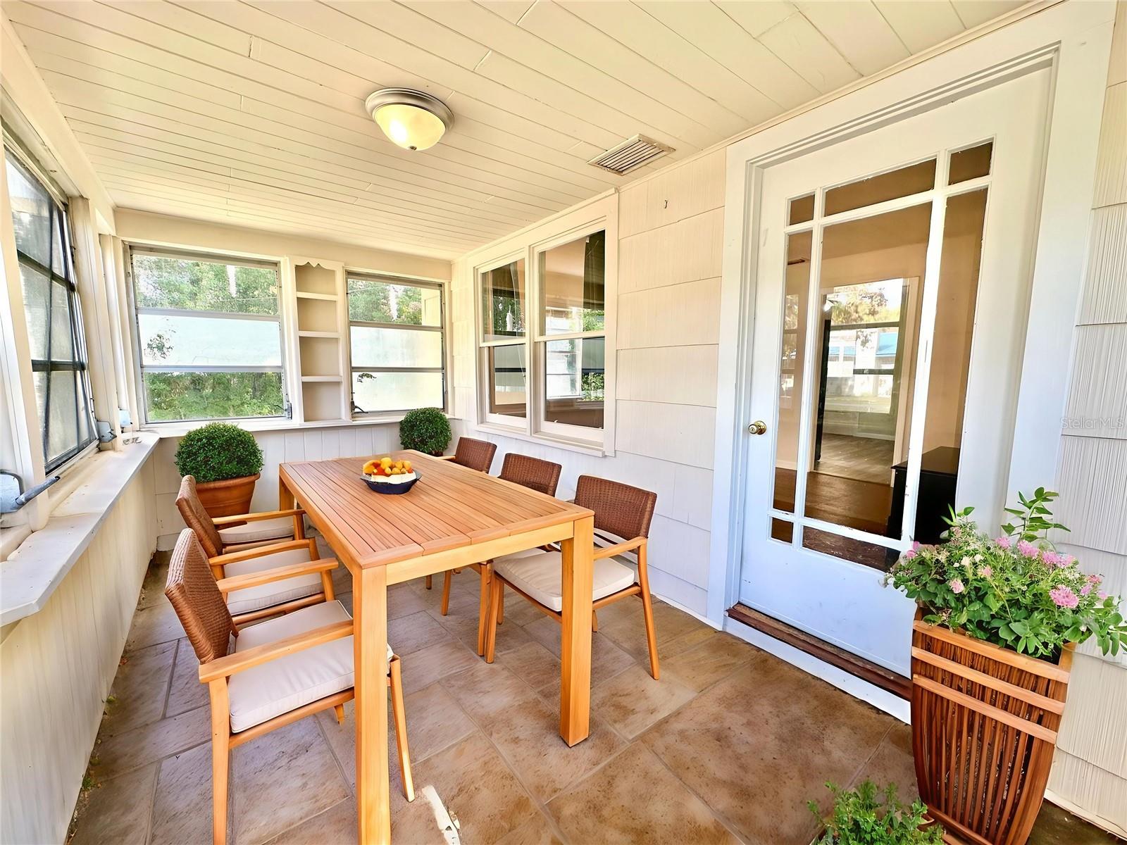 Image 14 of 16 For 916 Wisconsin Avenue