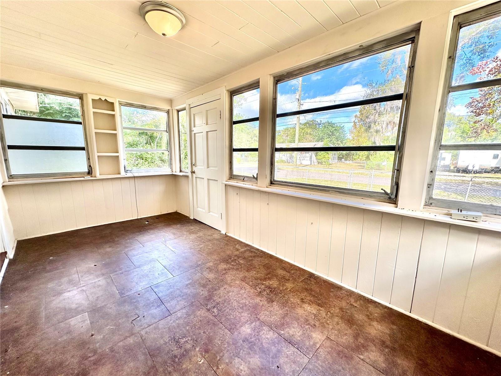 Image 16 of 16 For 916 Wisconsin Avenue