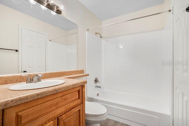 Image 18 of 27 For 1695 Lee Road E204