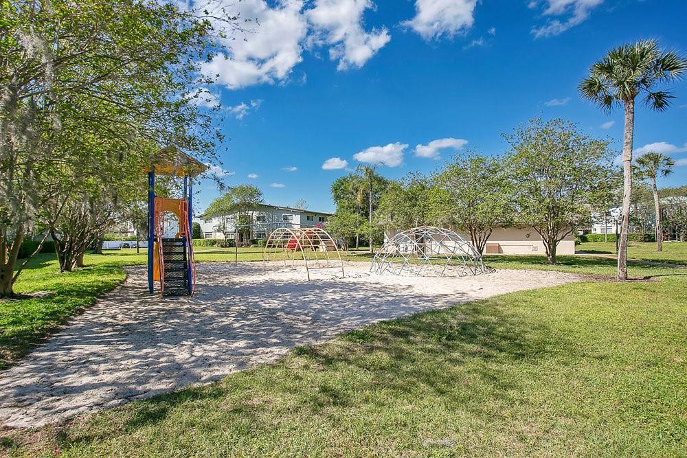 Image 25 of 27 For 1695 Lee Road E204