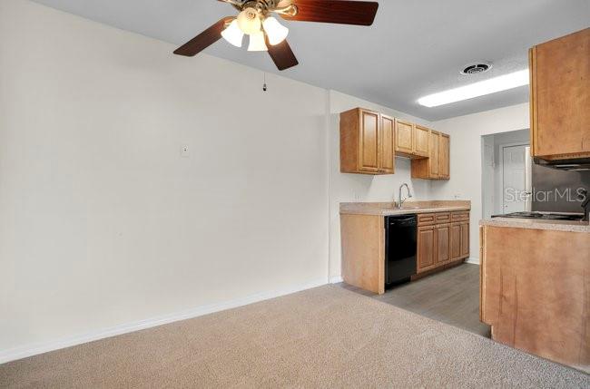 Image 8 of 27 For 1695 Lee Road E204