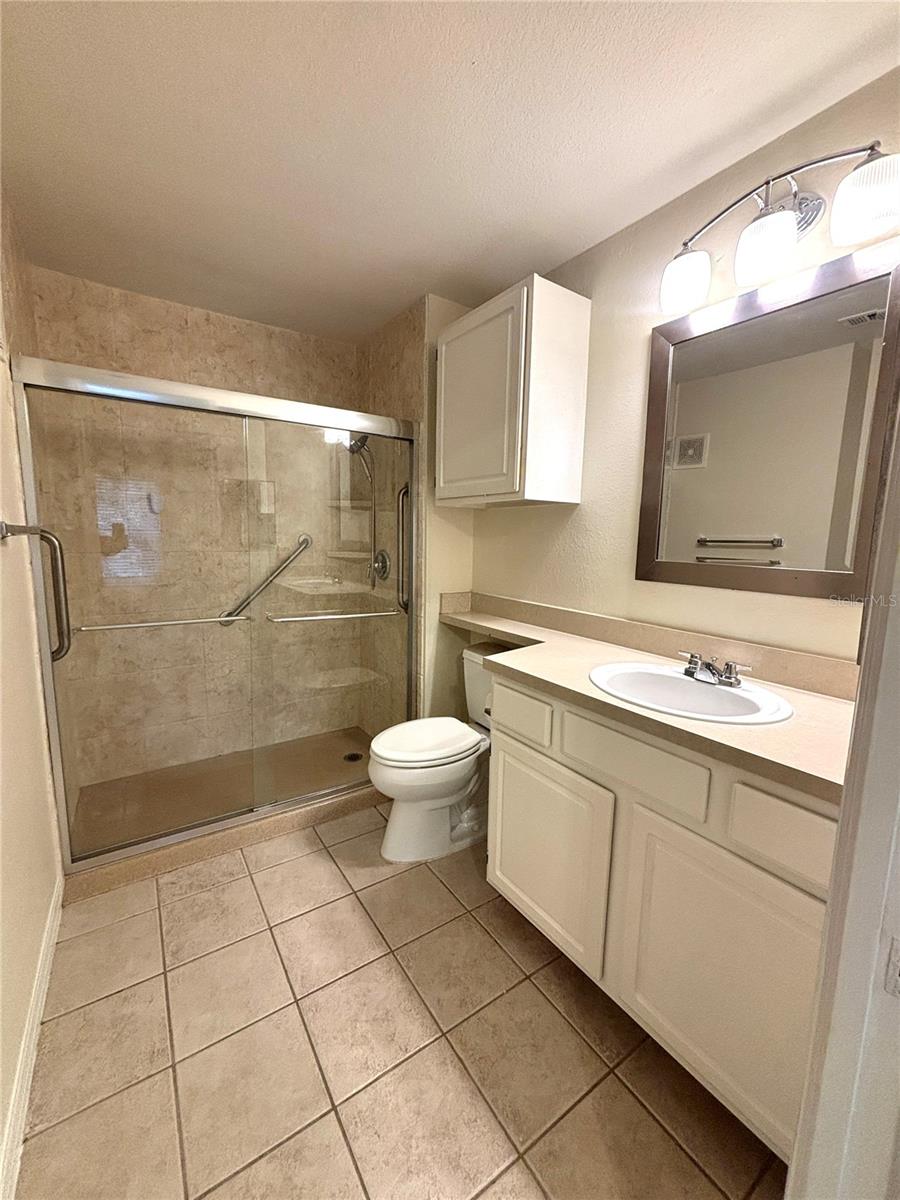 Image 21 of 24 For 1711 Shadow View Circle 1711