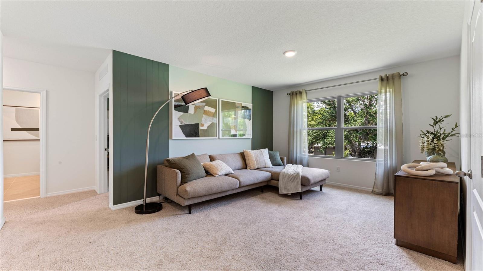 Image 21 of 67 For 2828 House Finch Road