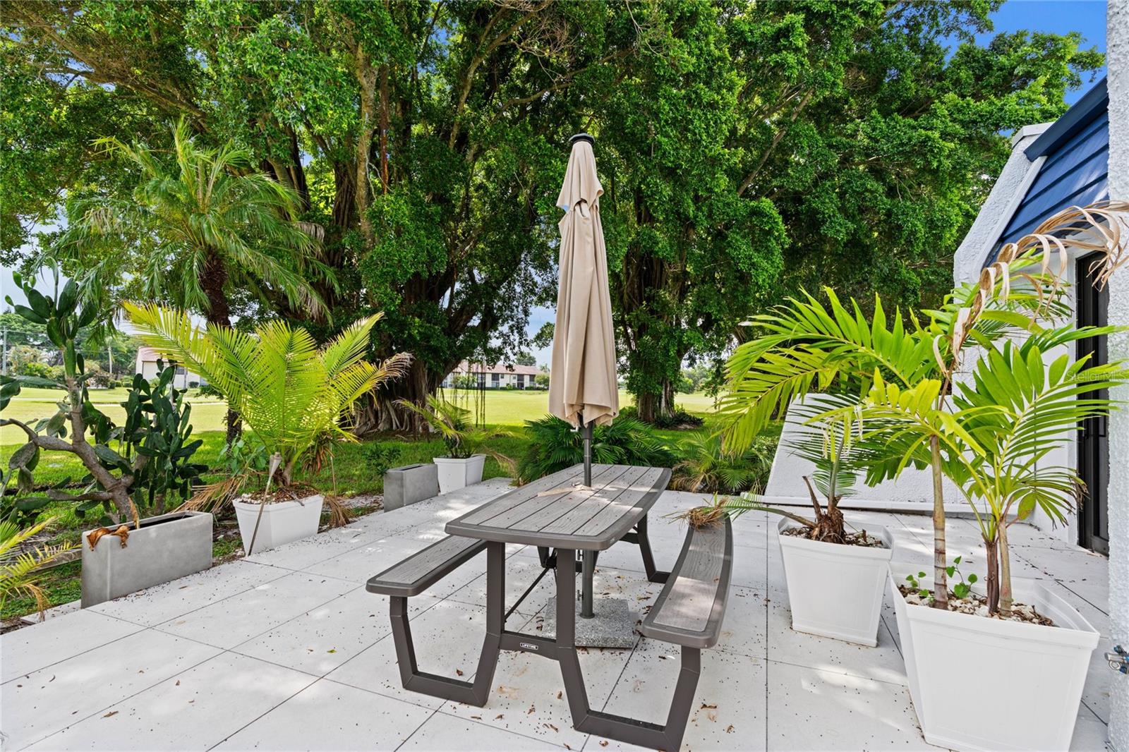 Image 21 of 23 For 4469 Luxemburg Court