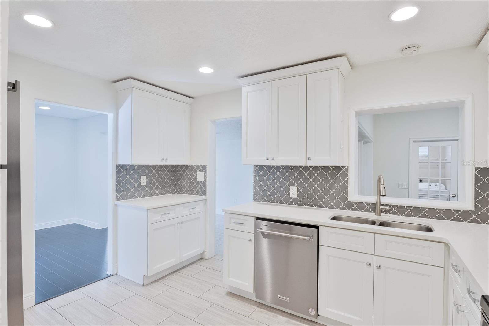 Image 13 of 50 For 350 Phelps Avenue