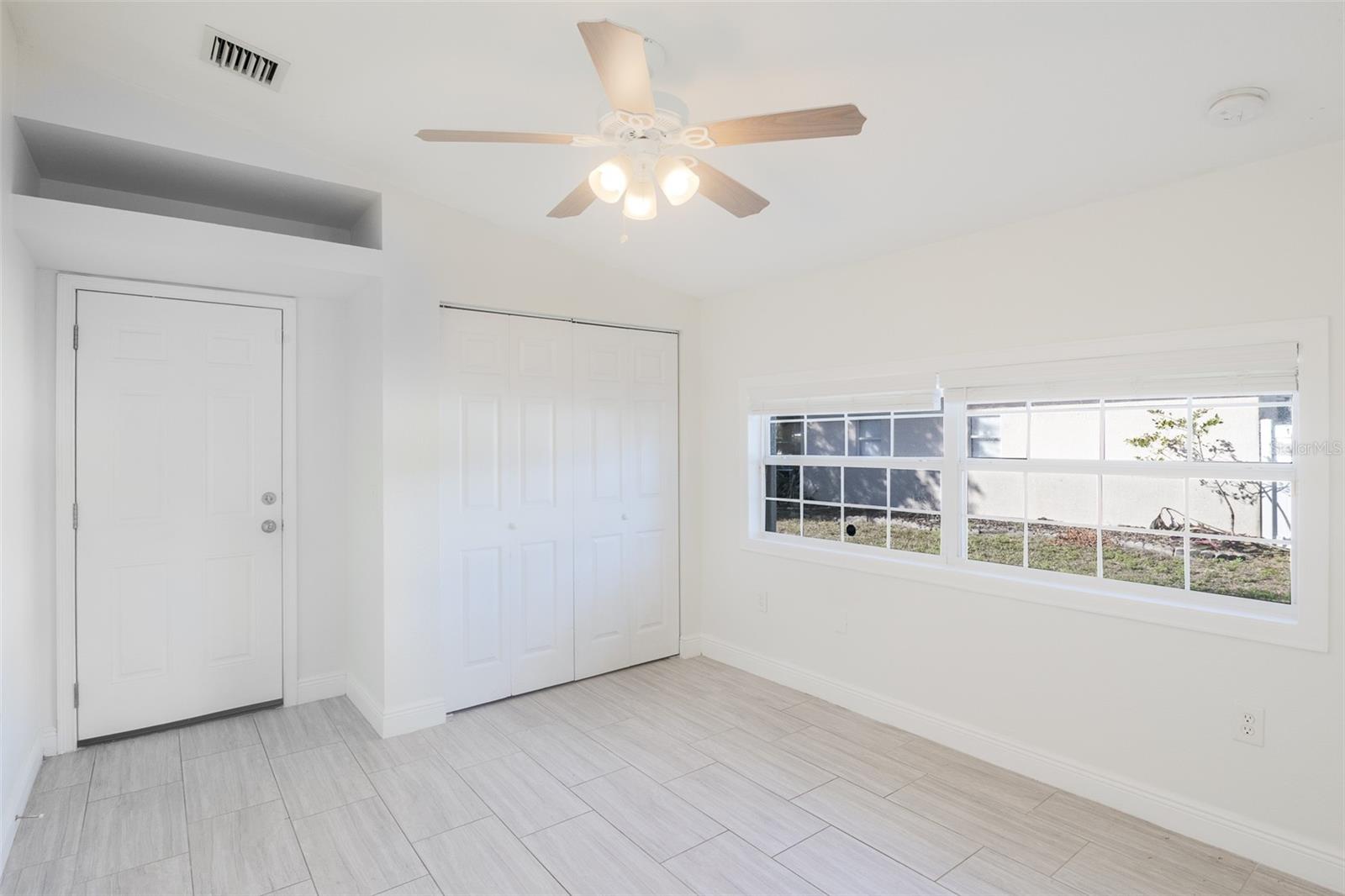 Image 21 of 50 For 350 Phelps Avenue