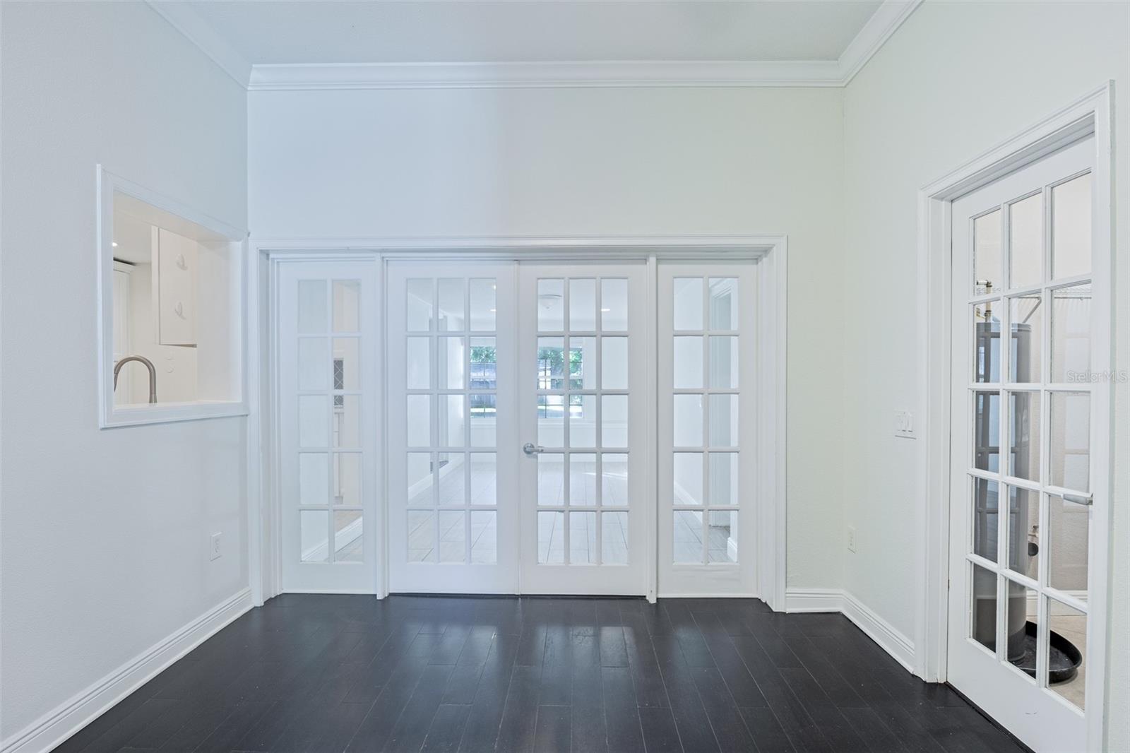 Image 27 of 50 For 350 Phelps Avenue