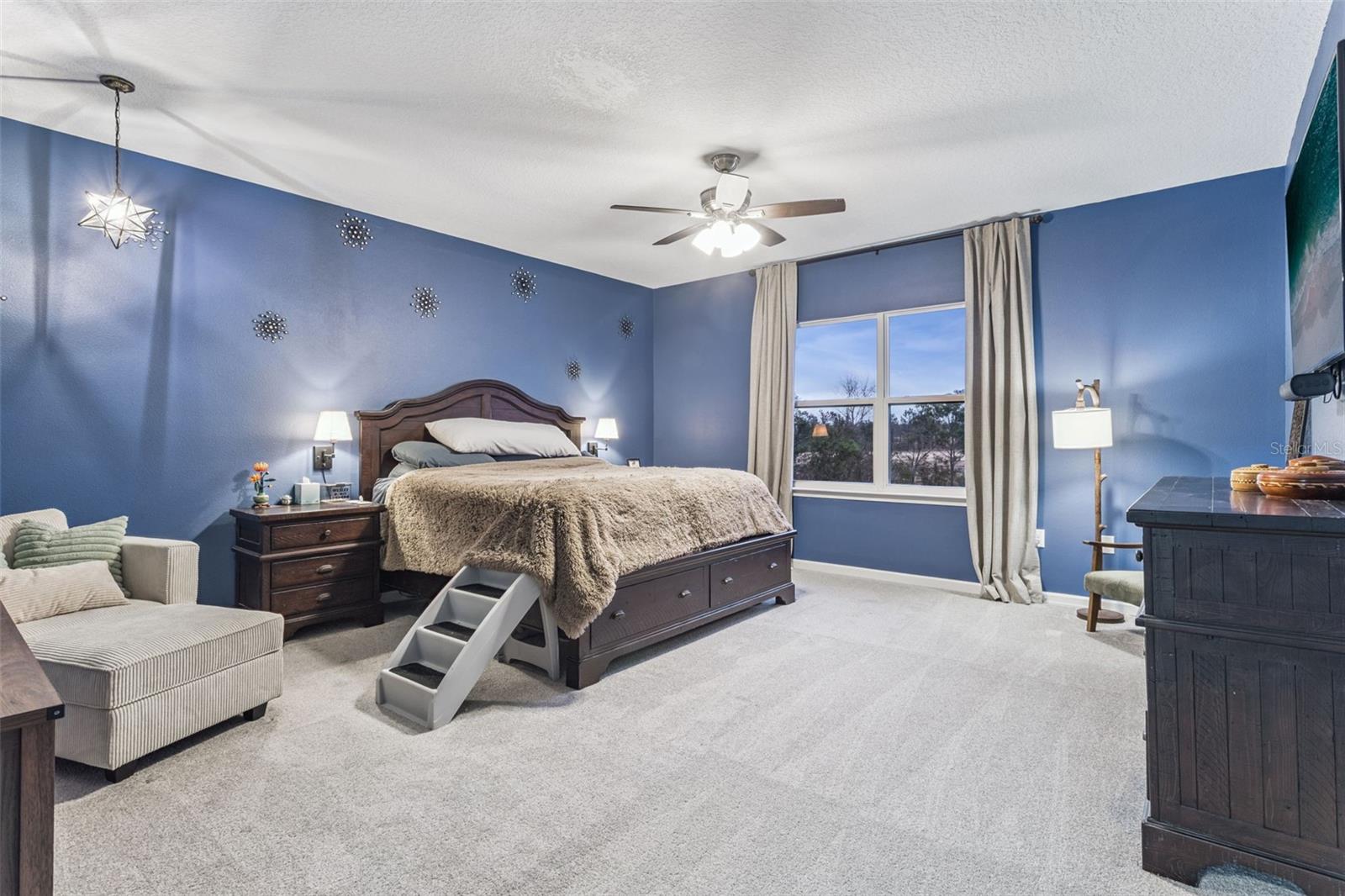 Image 18 of 39 For 594 Via Bella Court