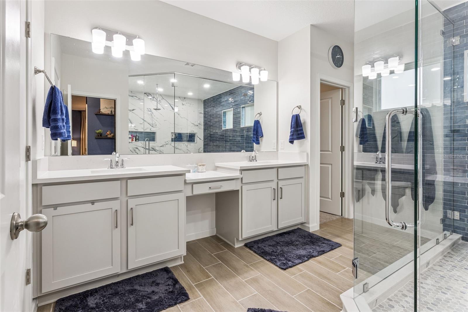 Image 22 of 39 For 594 Via Bella Court