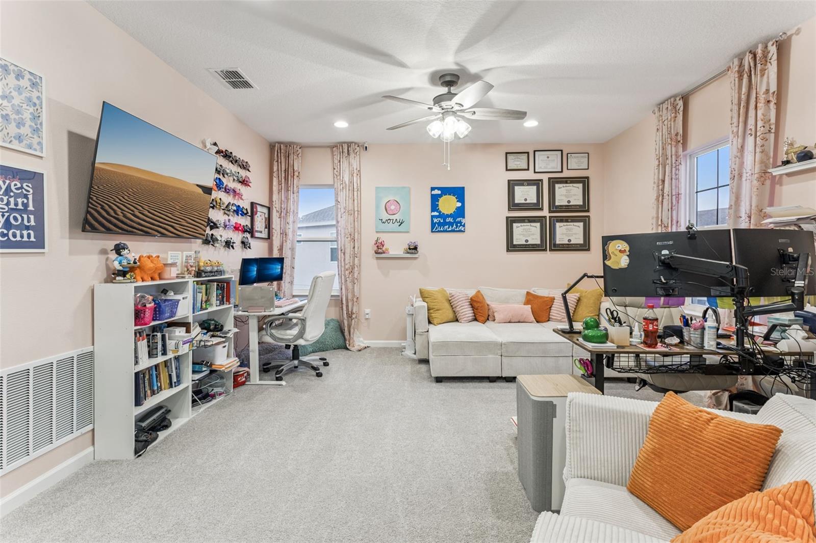 Image 29 of 39 For 594 Via Bella Court