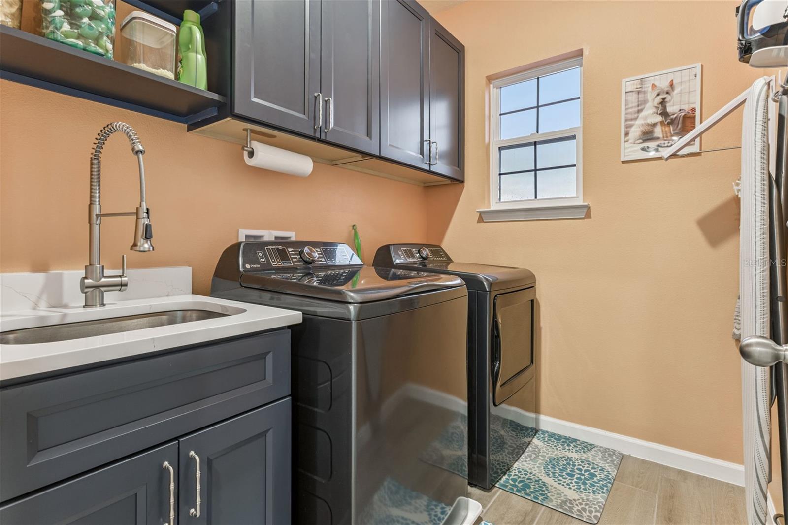 Image 35 of 39 For 594 Via Bella Court