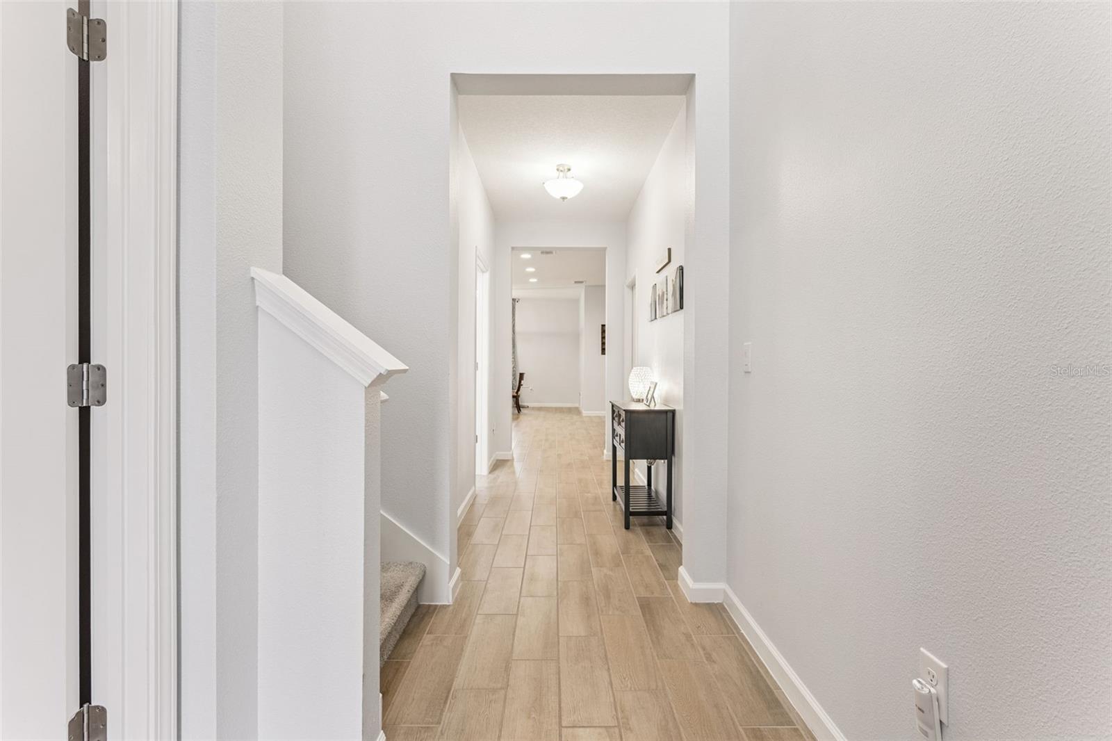 Image 7 of 39 For 594 Via Bella Court