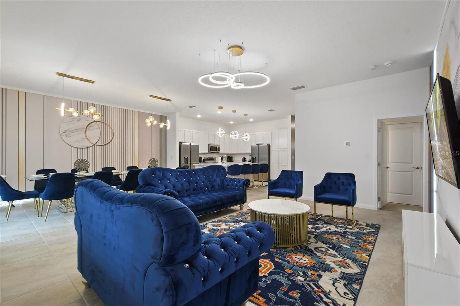 Image 18 of 44 For 294 Marcello Boulevard