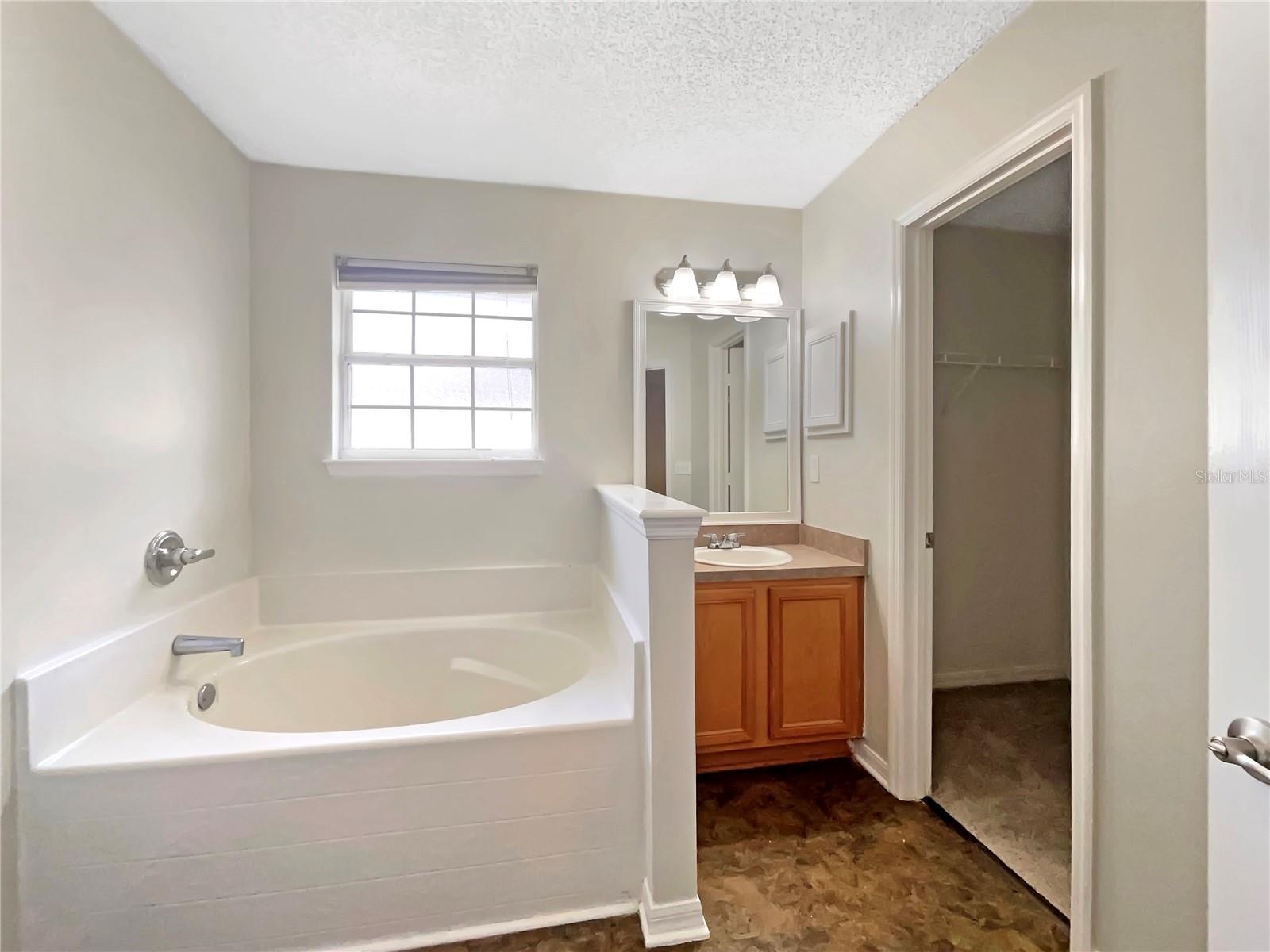 Image 15 of 27 For 13 Buffalo View Lane