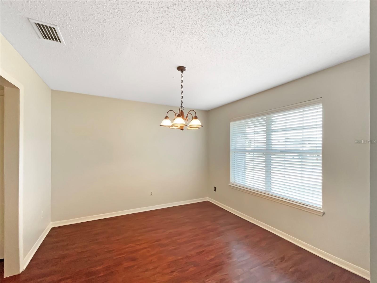 Image 20 of 27 For 13 Buffalo View Lane