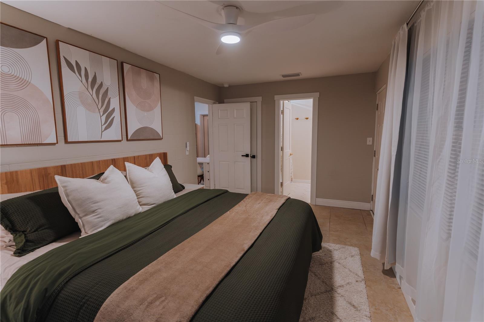 Image 16 of 49 For 231 Abbott Avenue