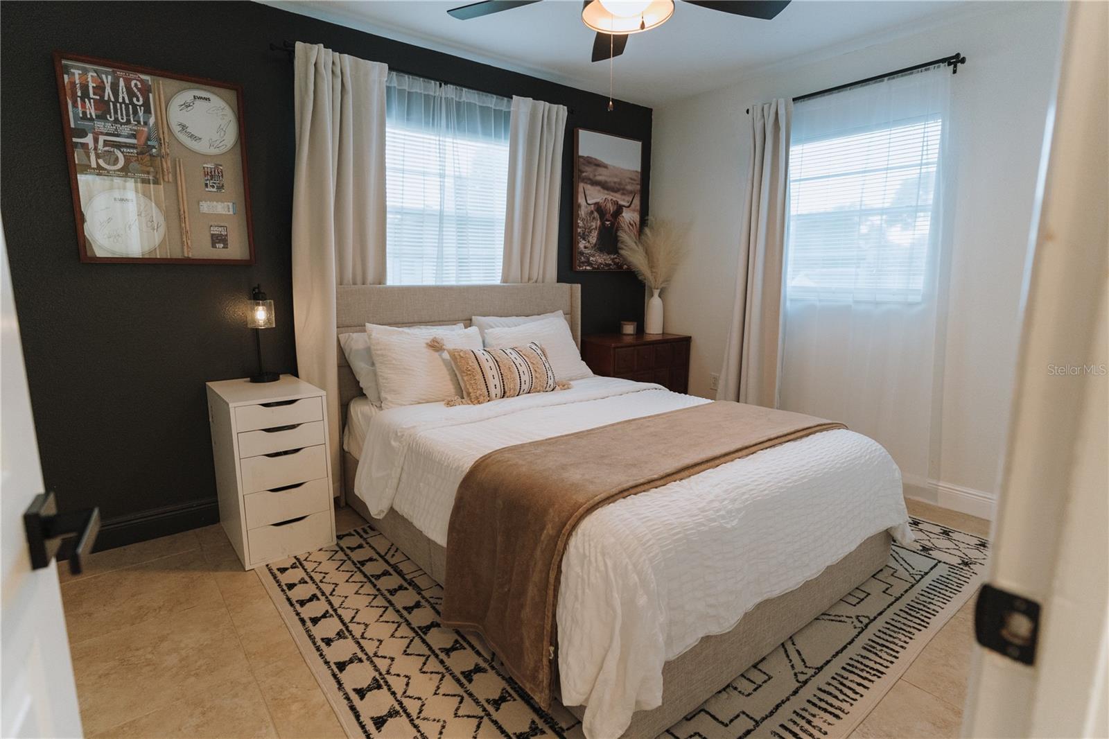 Image 22 of 49 For 231 Abbott Avenue