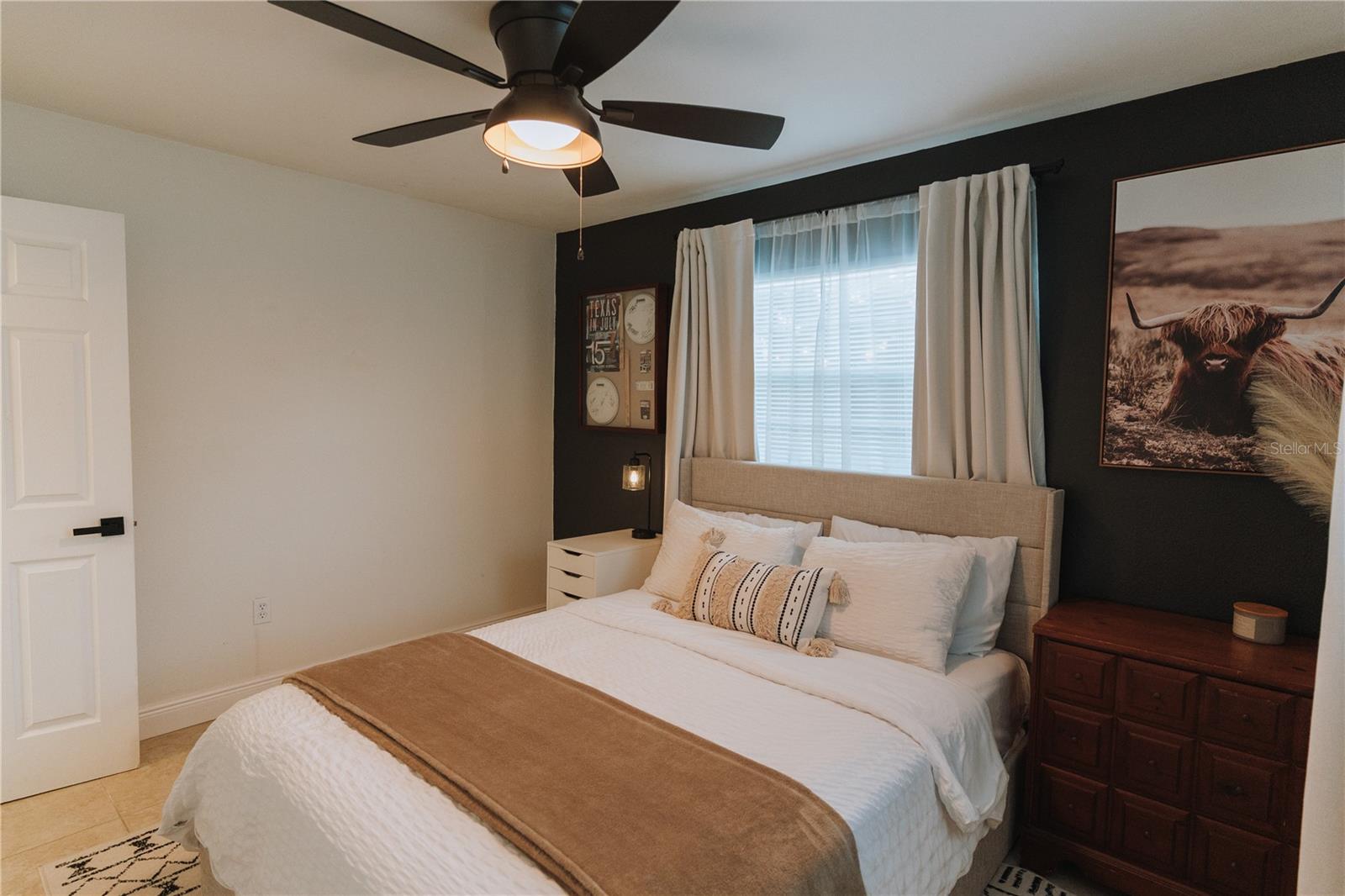 Image 23 of 49 For 231 Abbott Avenue