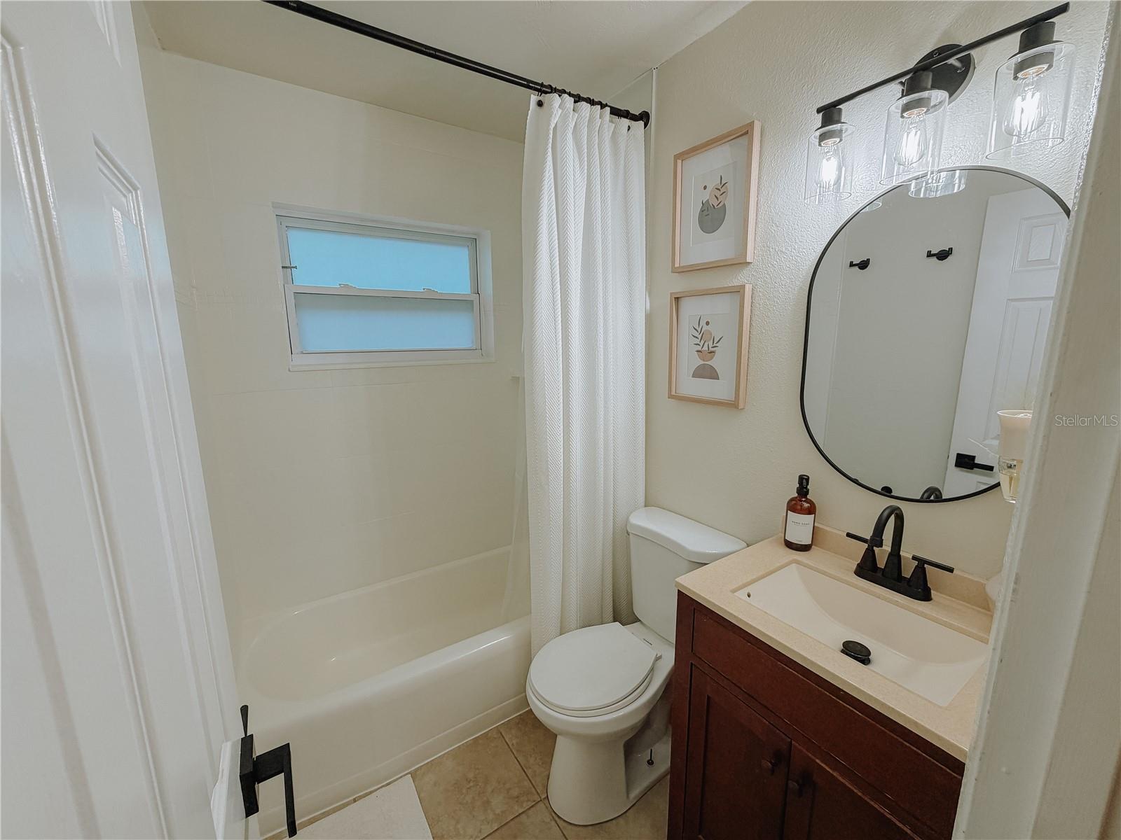 Image 29 of 49 For 231 Abbott Avenue