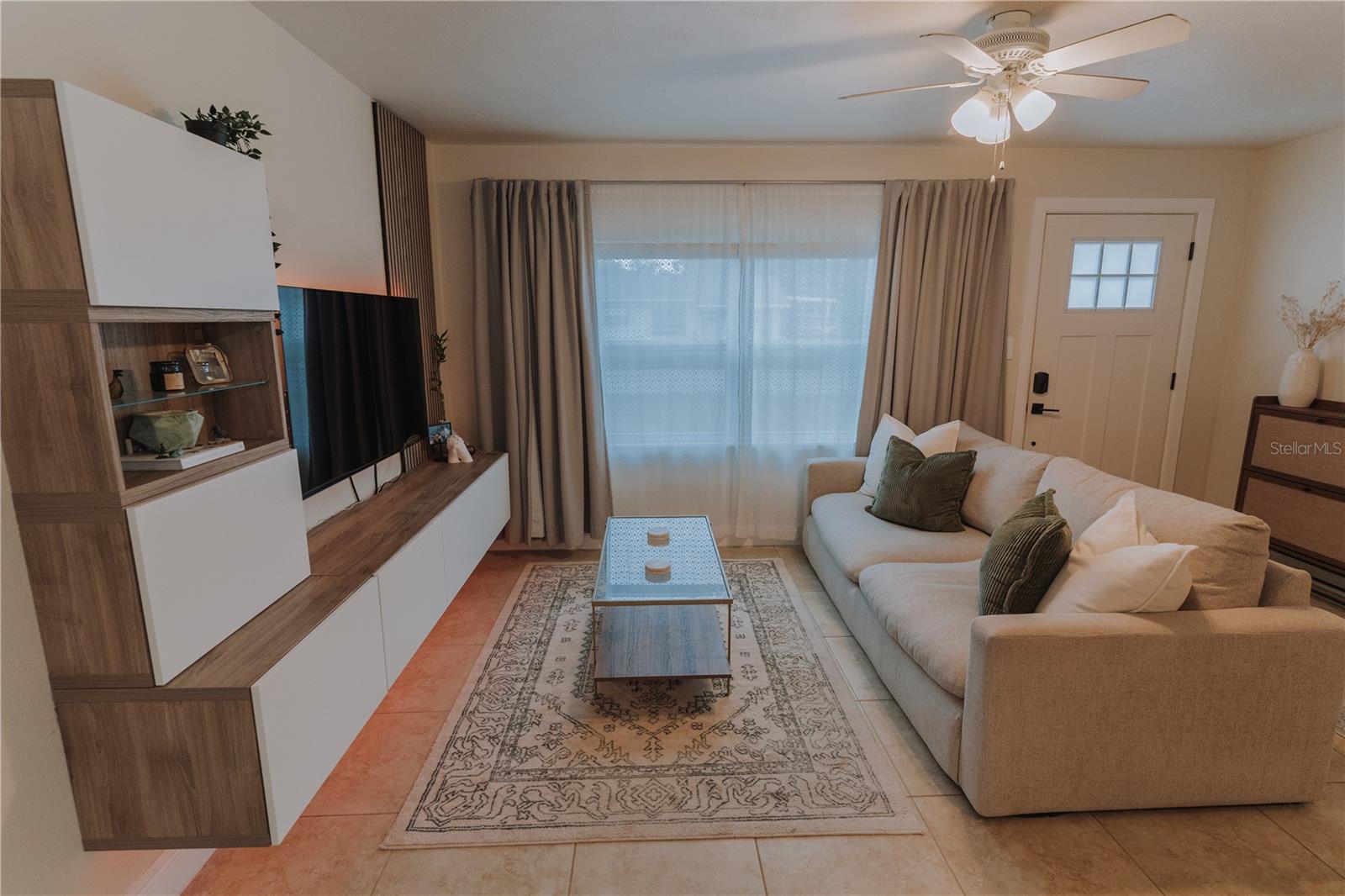 Image 7 of 49 For 231 Abbott Avenue