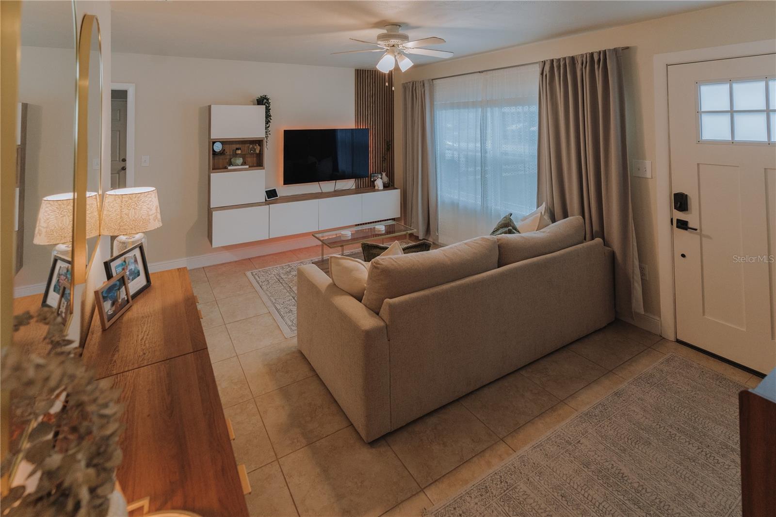 Image 9 of 49 For 231 Abbott Avenue