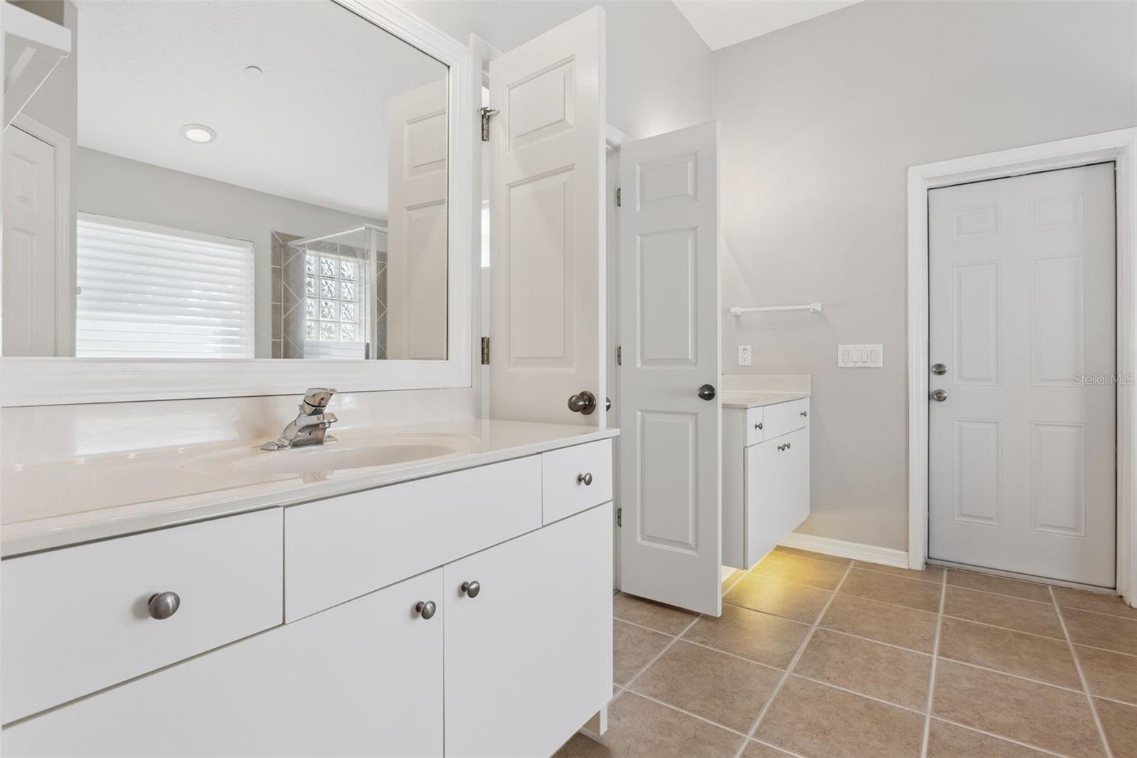 Image 29 of 52 For 23518 Oak Prairie Circle