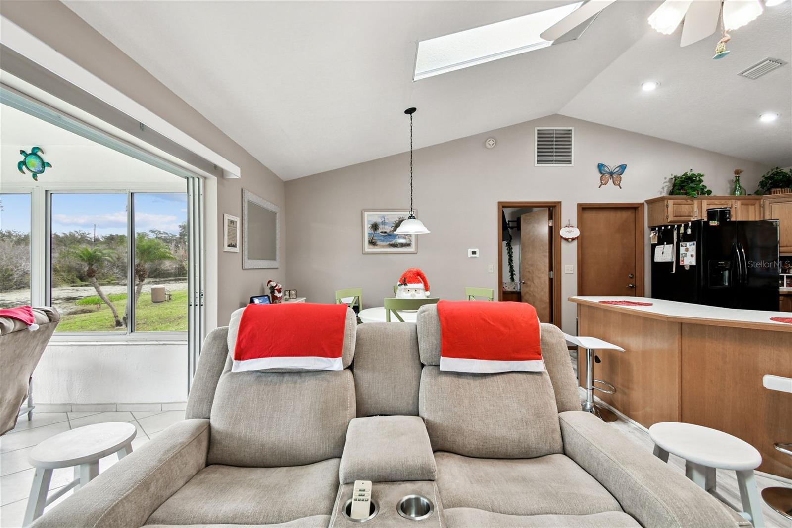 Image 12 of 56 For 250 Sunrise Boulevard