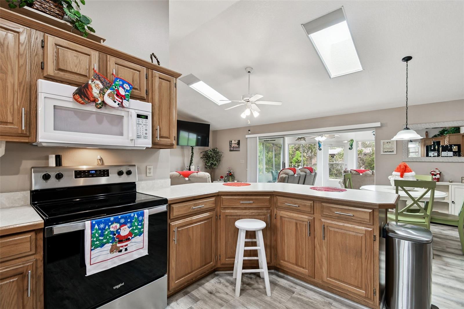 Image 19 of 56 For 250 Sunrise Boulevard