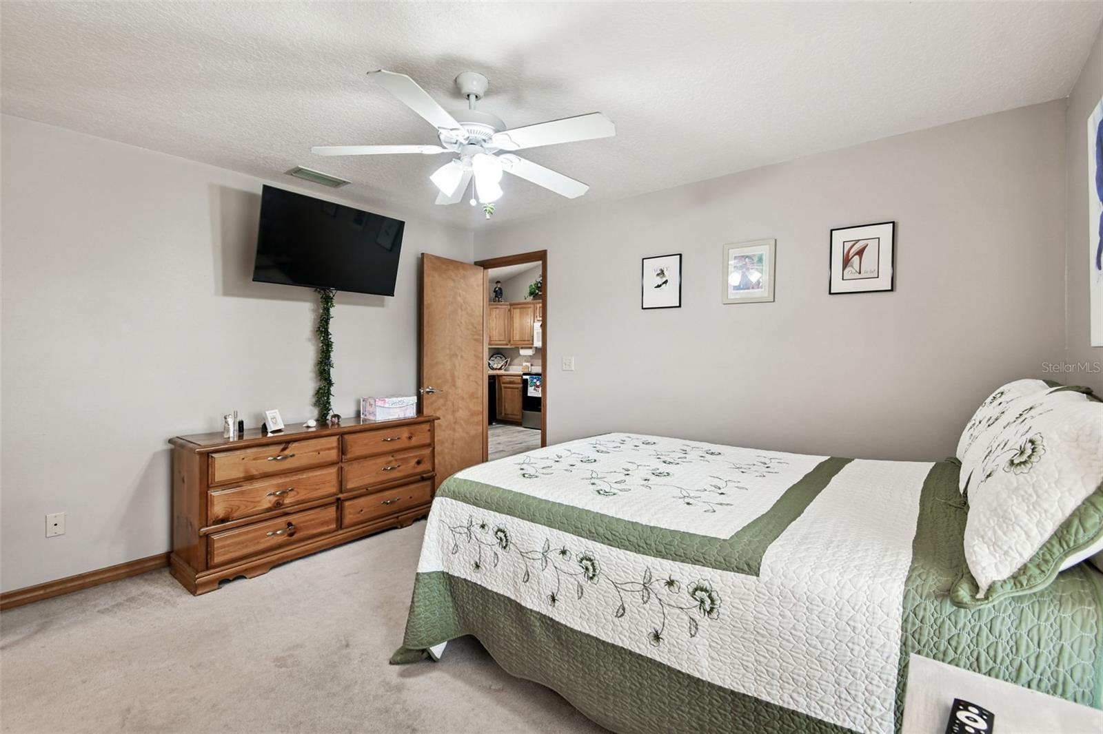 Image 23 of 56 For 250 Sunrise Boulevard