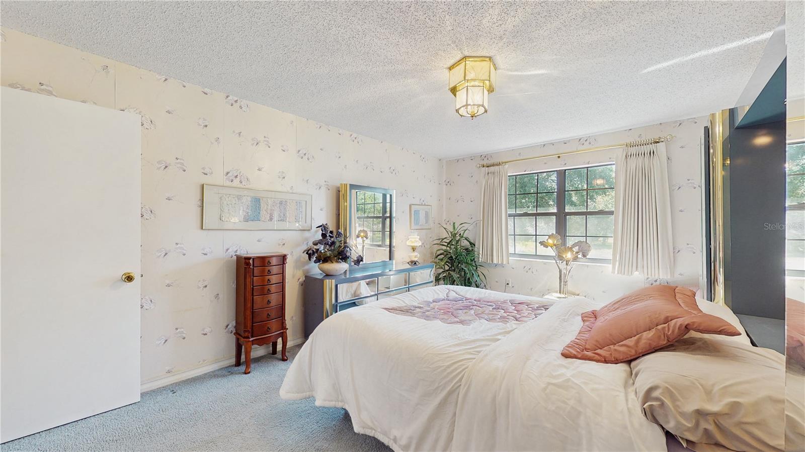 Image 17 of 31 For 102 Coventry Lane