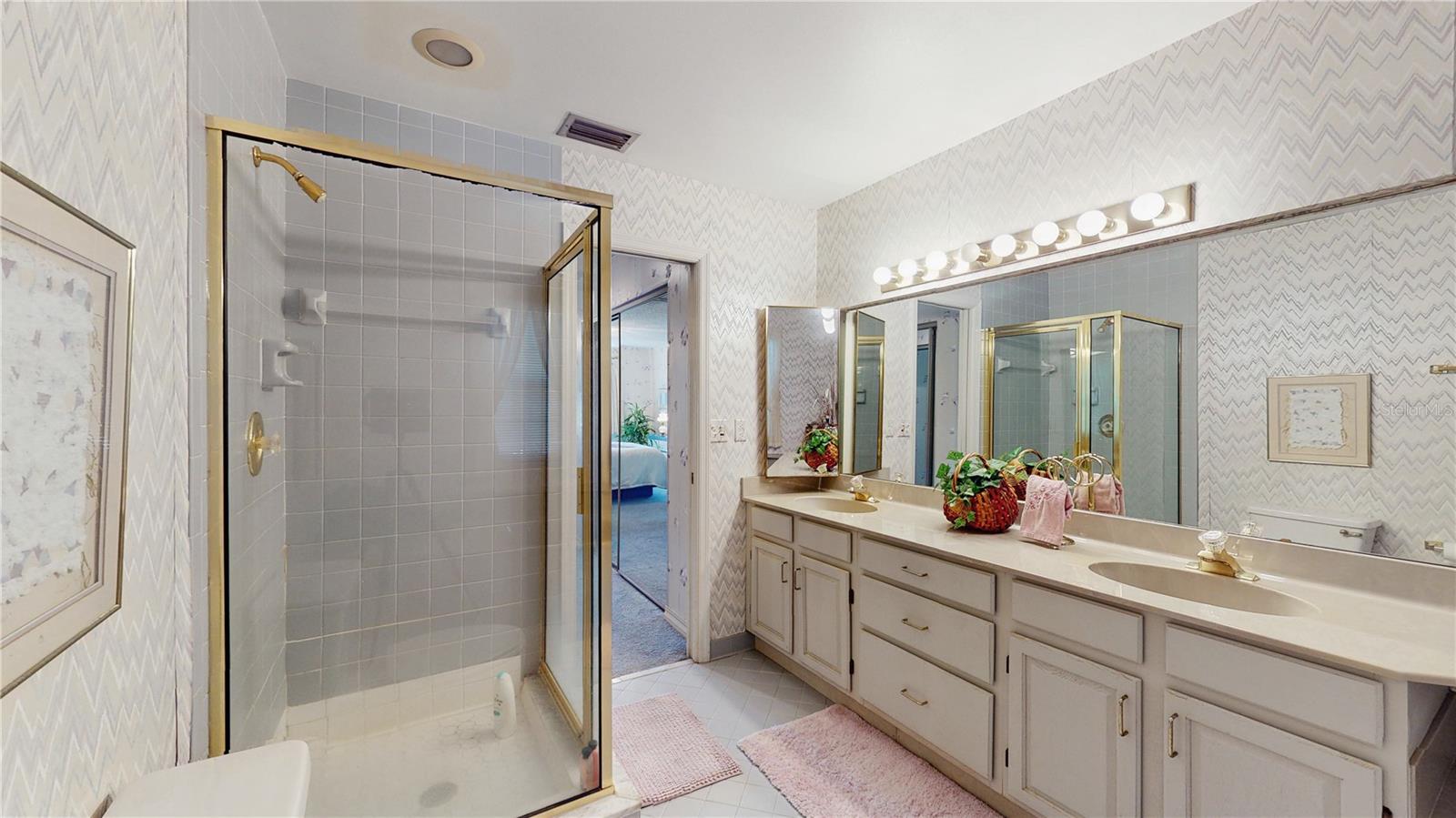 Image 18 of 31 For 102 Coventry Lane