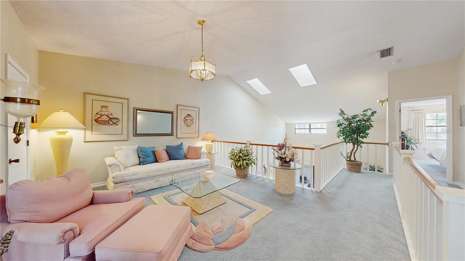 Image 22 of 31 For 102 Coventry Lane