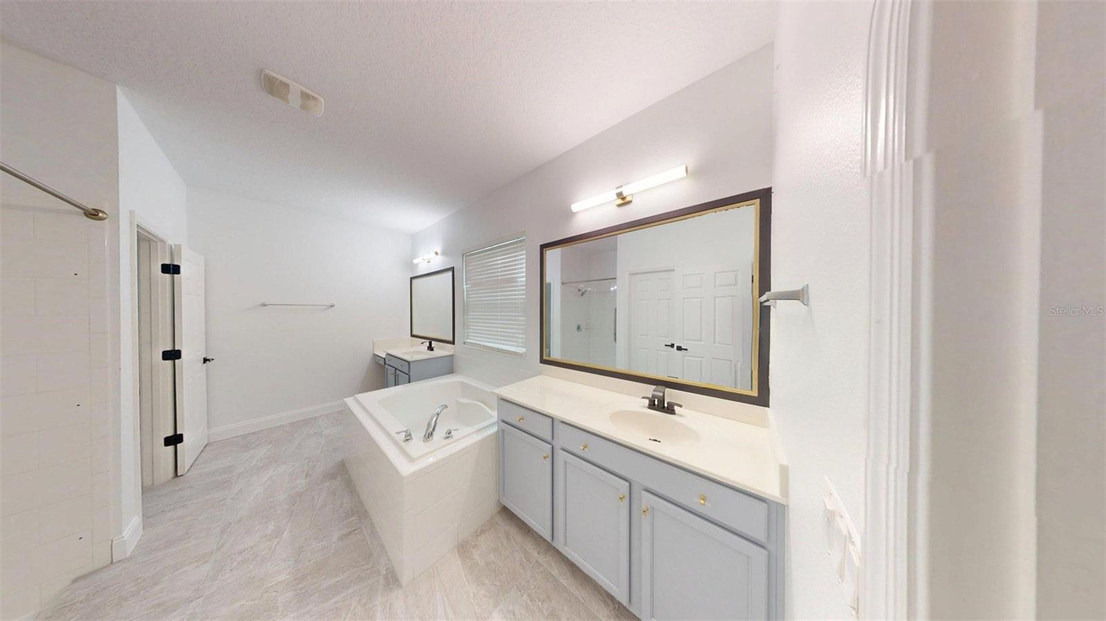 Image 22 of 57 For 14928 Honeycrisp Lane