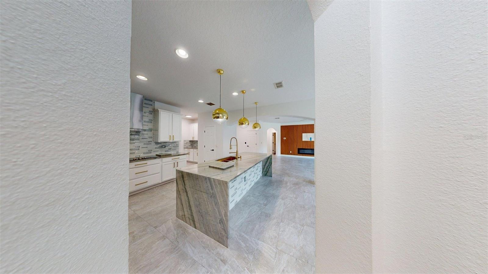 Image 7 of 57 For 14928 Honeycrisp Lane