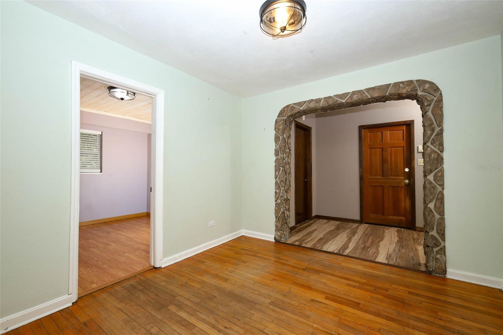 Image 13 of 34 For 921 Eldridge Street