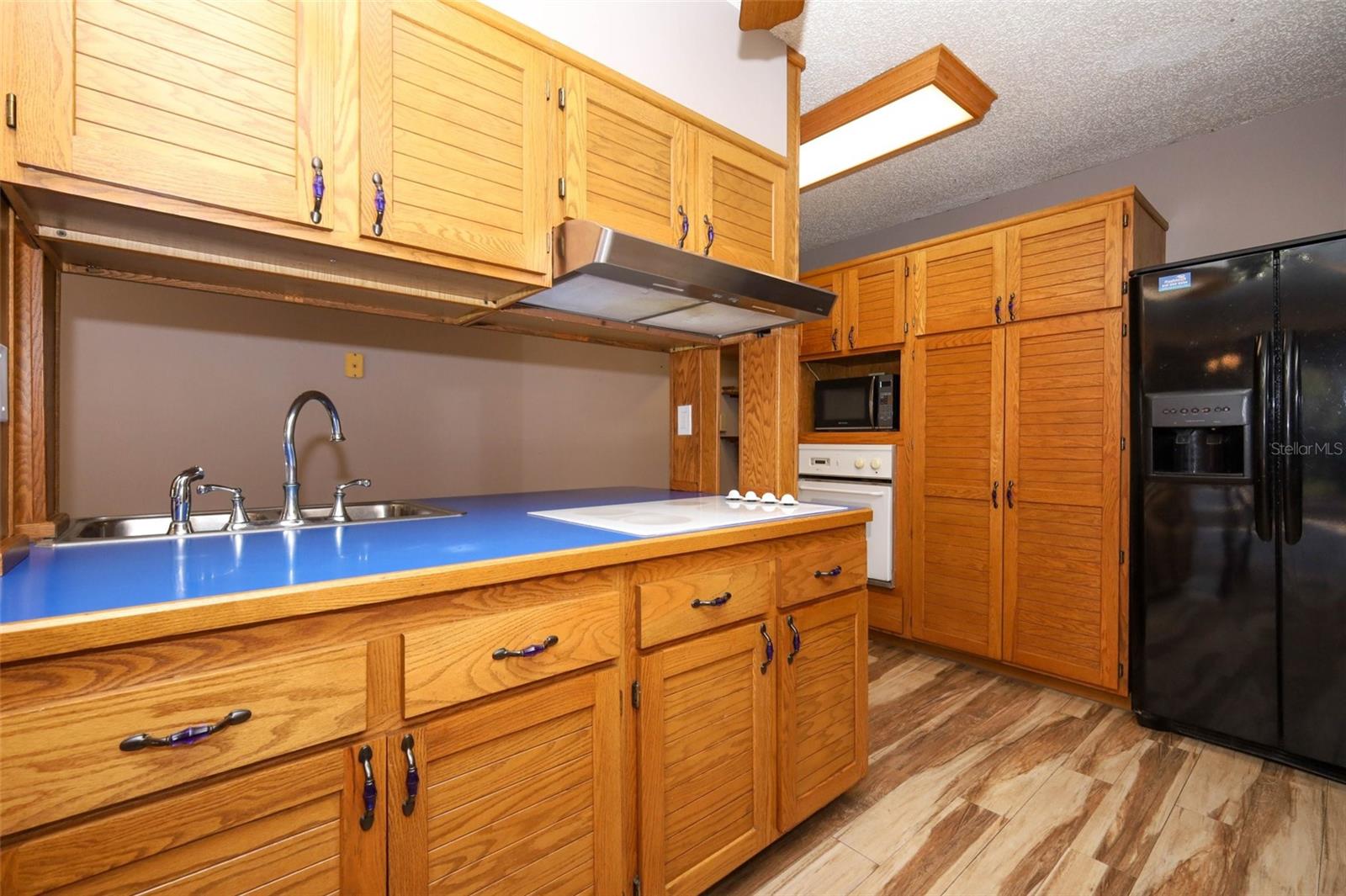 Image 21 of 34 For 921 Eldridge Street