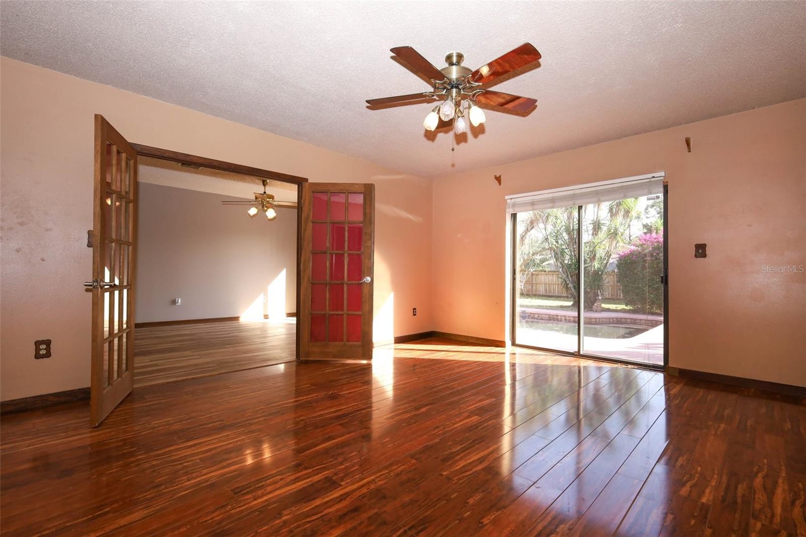 Image 25 of 34 For 921 Eldridge Street