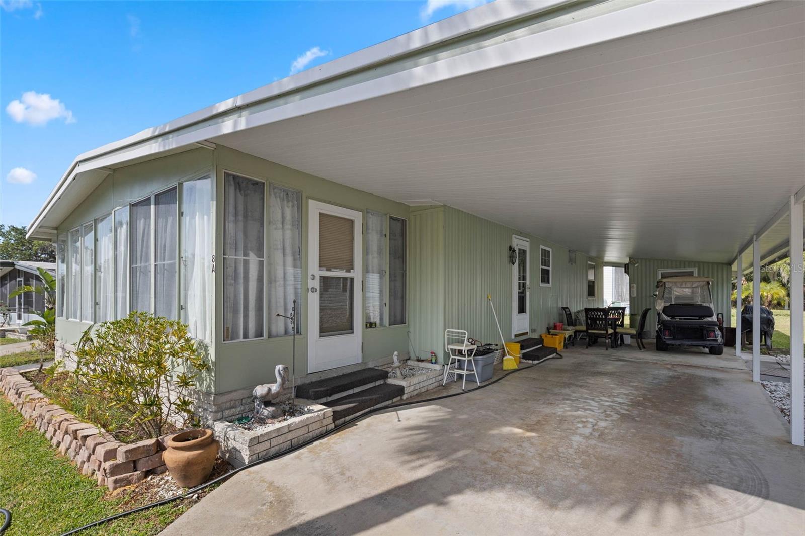 Image 3 of 53 For 8 Cocos Plumosa Drive A