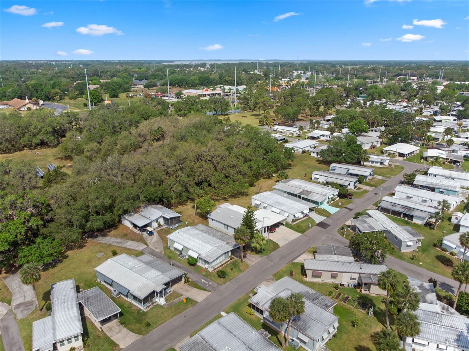 Image 40 of 53 For 8 Cocos Plumosa Drive A