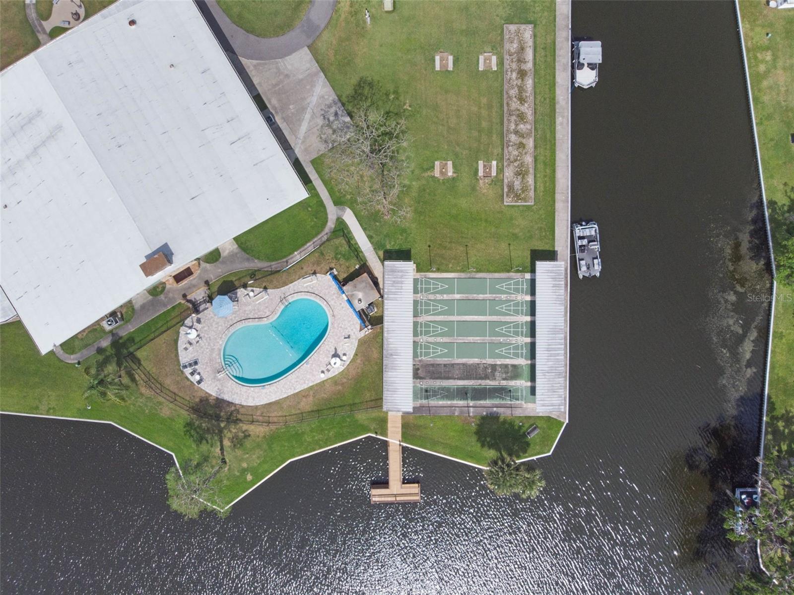 Image 50 of 53 For 8 Cocos Plumosa Drive A