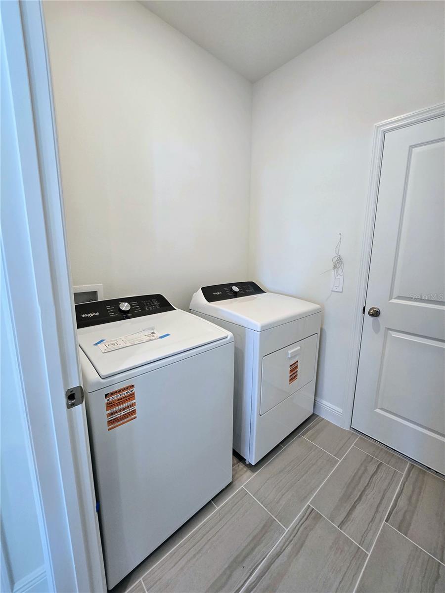 Image 16 of 37 For 2284 Hen Road