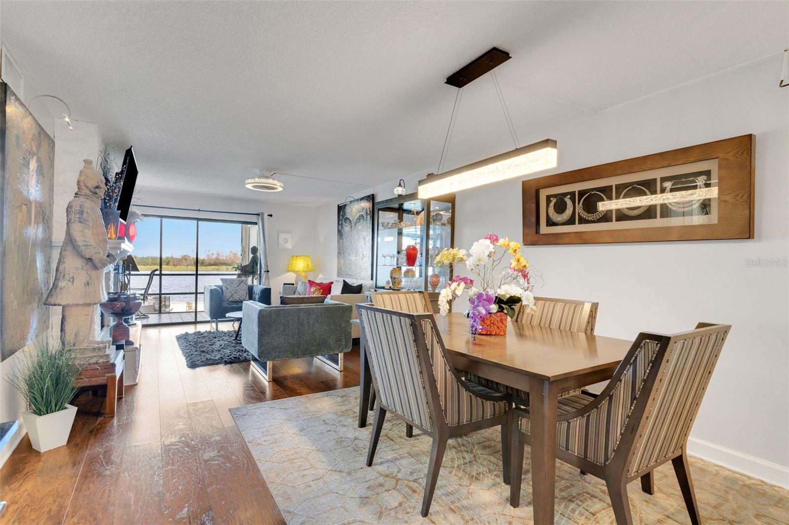 Image 9 of 50 For 4113 Fairview Vista Point 208