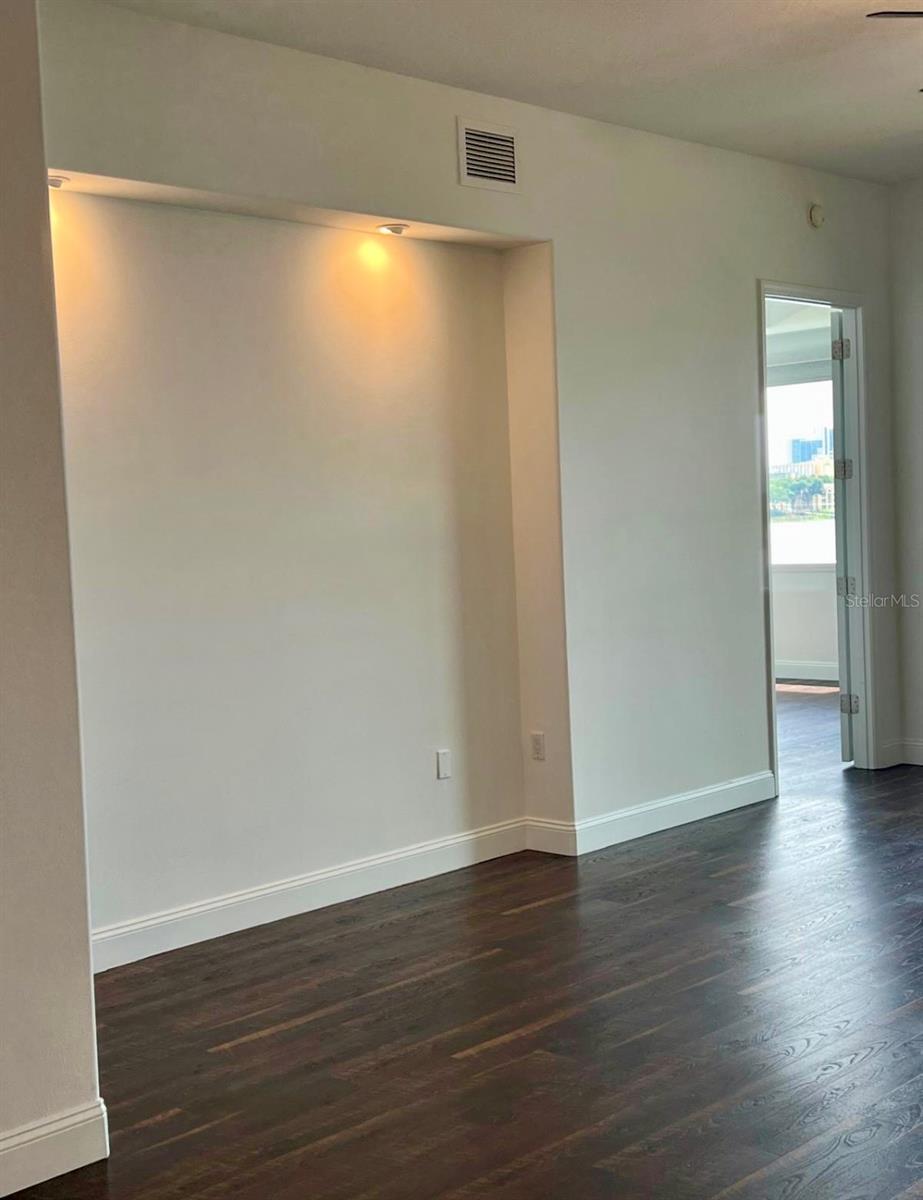 Image 15 of 58 For 8749 The Esplanade  10