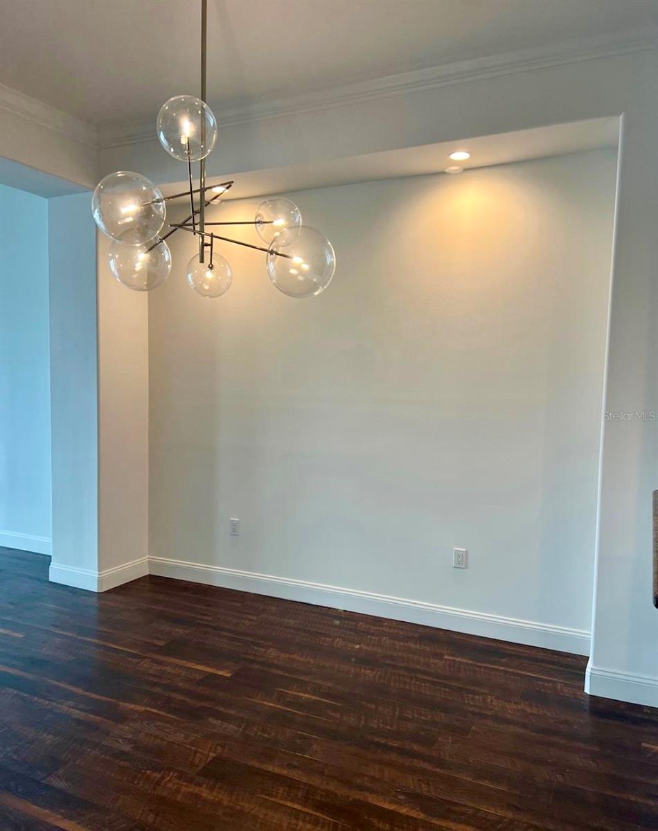 Image 16 of 58 For 8749 The Esplanade  10